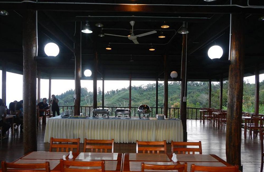 Manis Manis Rooftop Of Borneo Resort 케닌가우 외부 사진